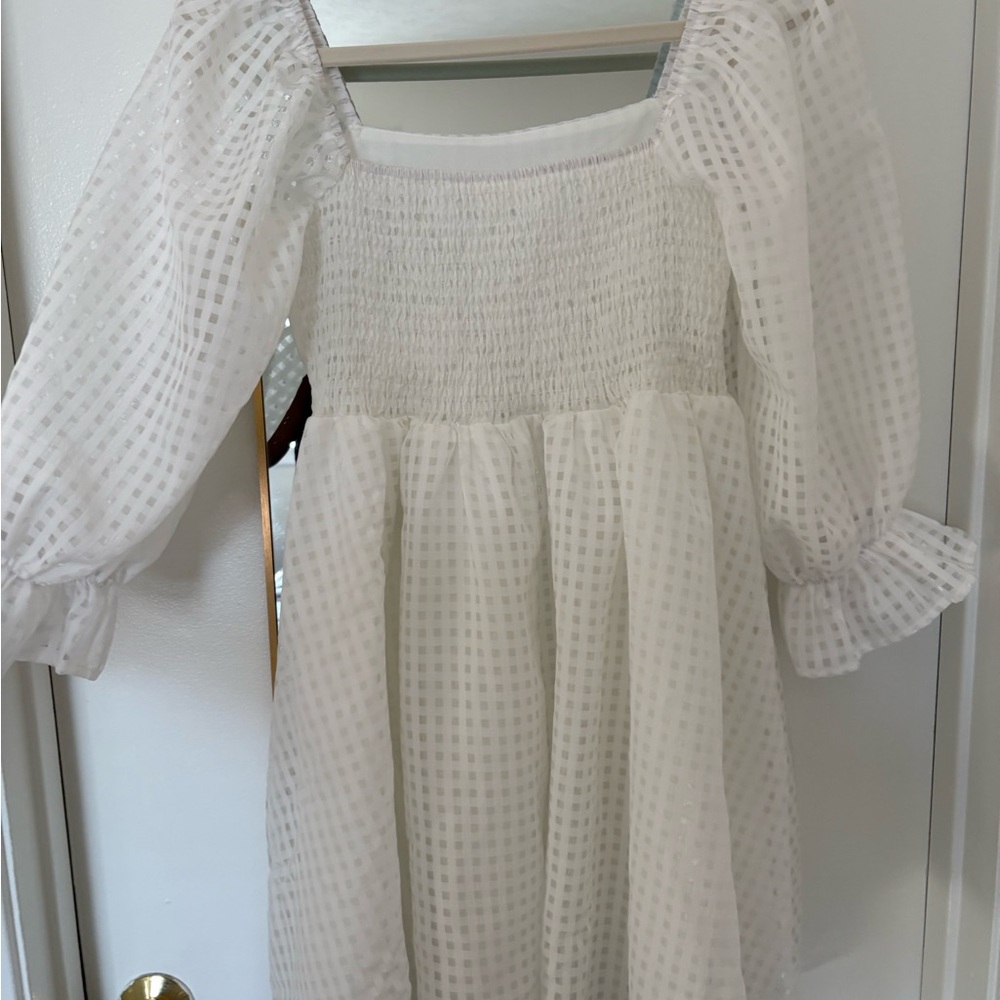 Small White Babydoll dress - Picture 4 of 8